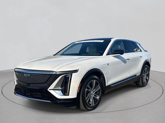 Certified 2024 Cadillac Lyriq Luxury w/ LPO, Floor Liner Package AWD/4WD image 31