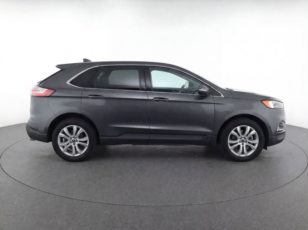 Used 2023 Ford Edge Titanium AWD/4WD image 9