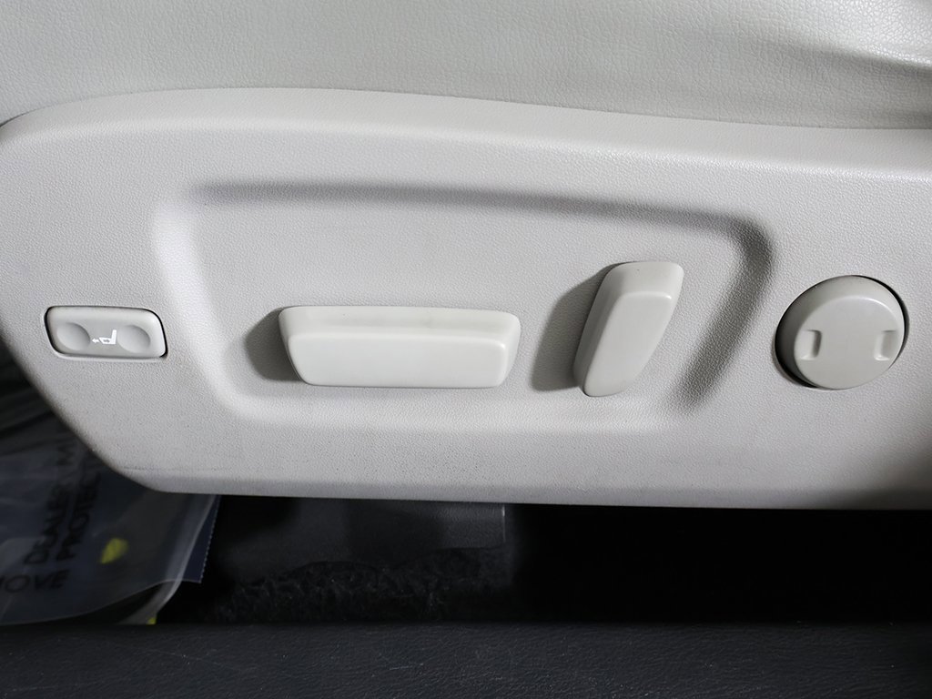 Used 2017 Toyota Highlander XLE image 35