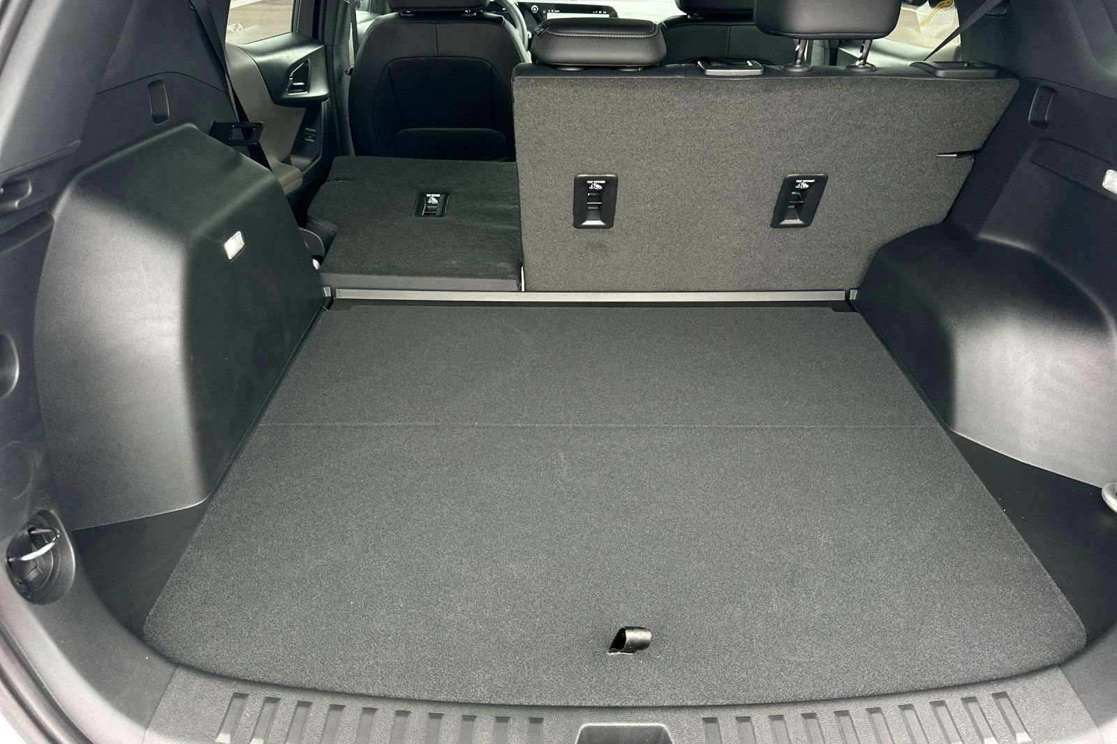 New 2026 Chevrolet Equinox LT w/ Convenience Package II AWD/4WD image 15