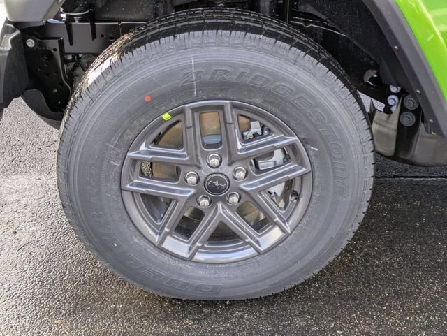 New 2026 Jeep Gladiator Sport AWD/4WD image 36