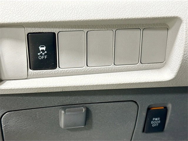 Used 2016 Toyota Sienna LE image 12