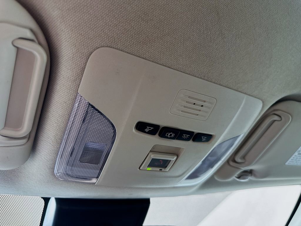 Used 2022 Toyota Corolla LE FWD image 30