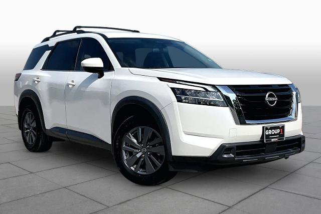 Certified 2022 Nissan Pathfinder SV FWD image 3