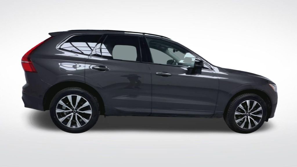 Used 2023 Volvo XC60 B5 Plus w/ Climate Package image 25