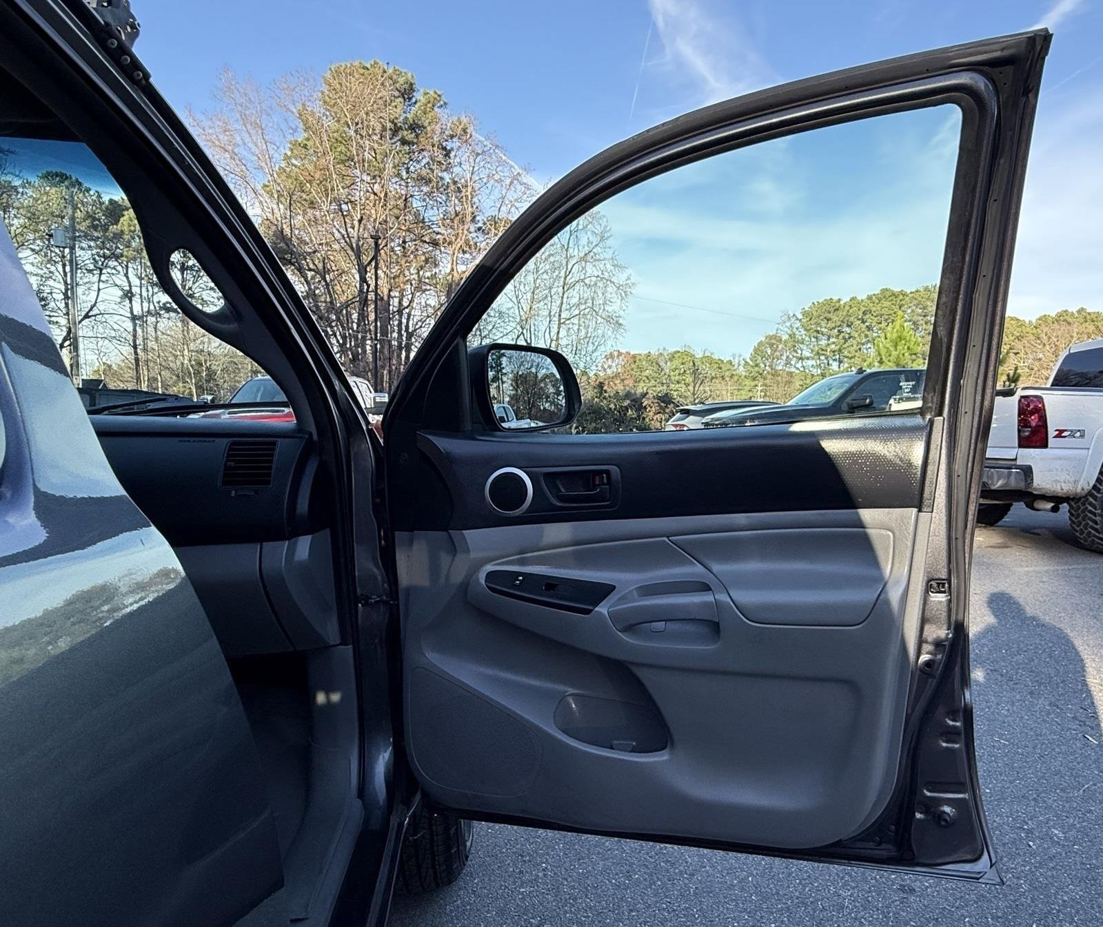 Used 2015 Toyota Tacoma 4x4 Access Cab image 20