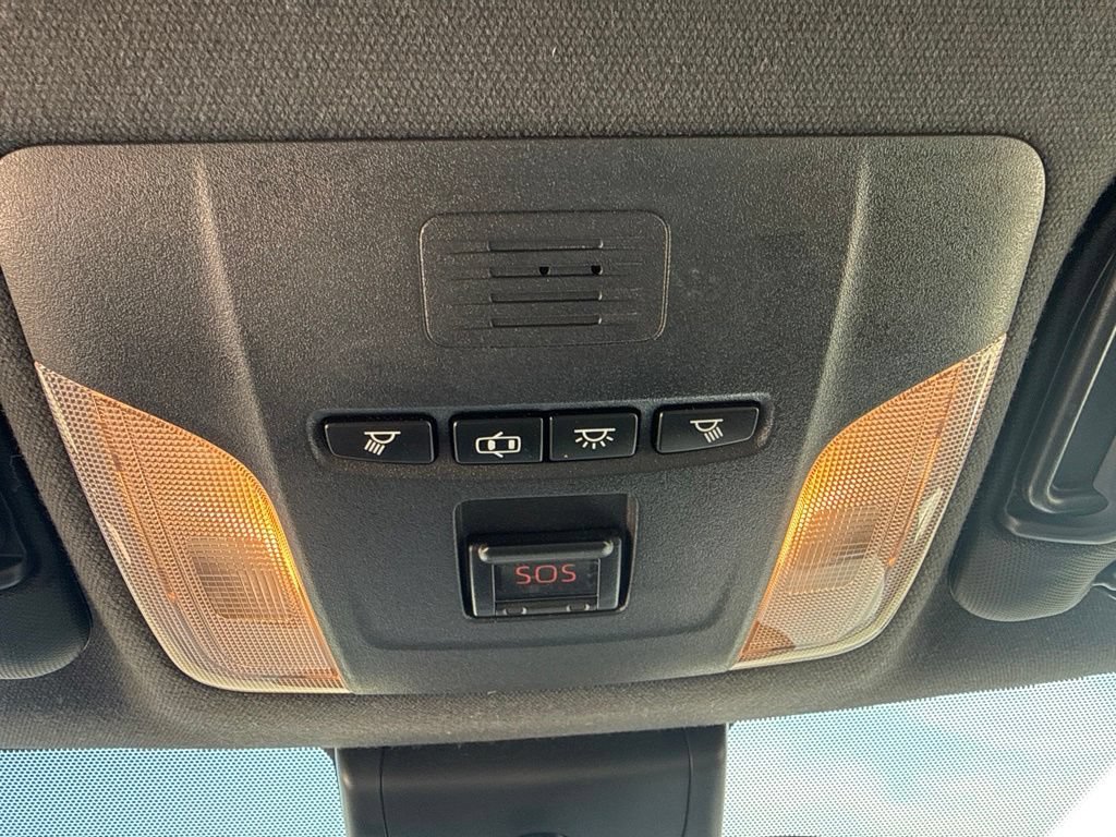 Used 2020 Toyota Corolla SE FWD image 16