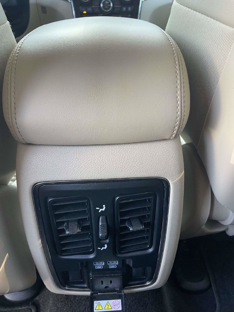 Used 2019 Jeep Grand Cherokee Limited AWD/4WD image 13
