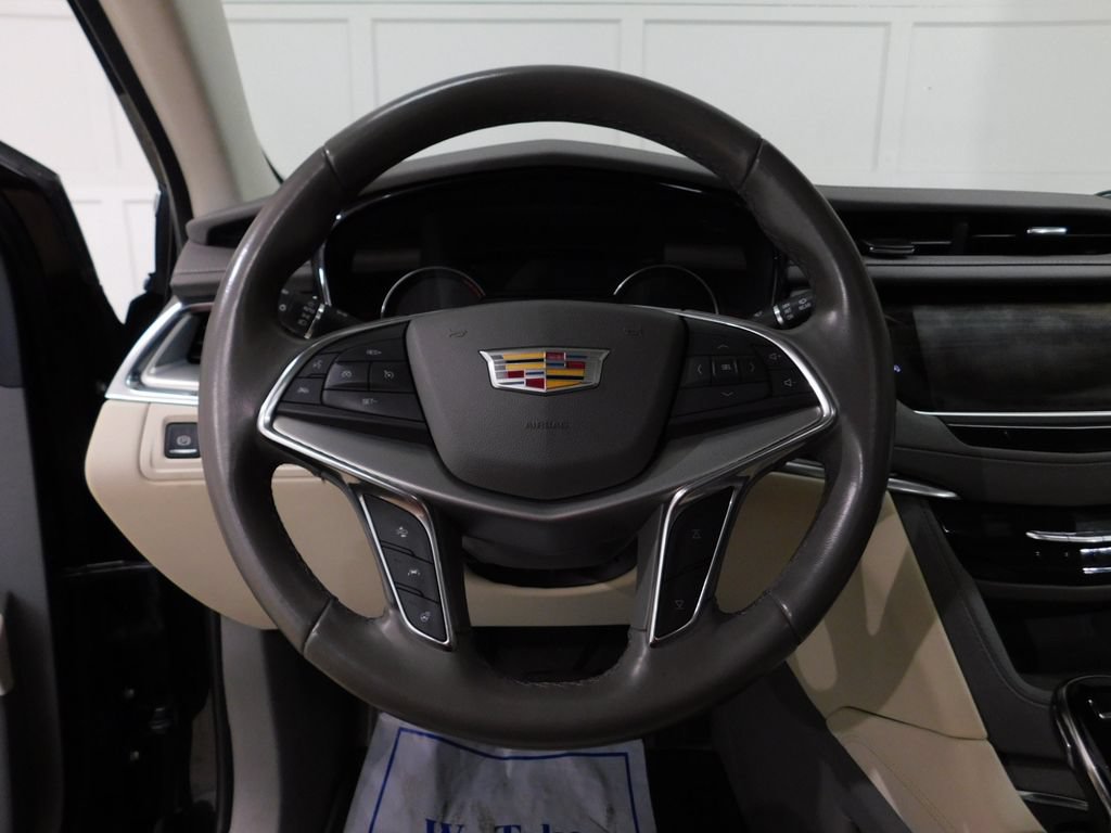 Used 2021 Cadillac XT5 Premium Luxury AWD/4WD image 37