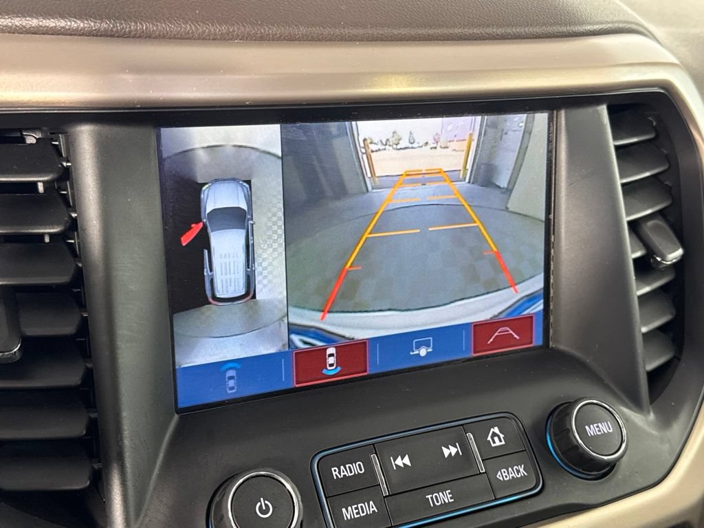 Used 2017 GMC Acadia Denali w/ Technology Package AWD/4WD image 23