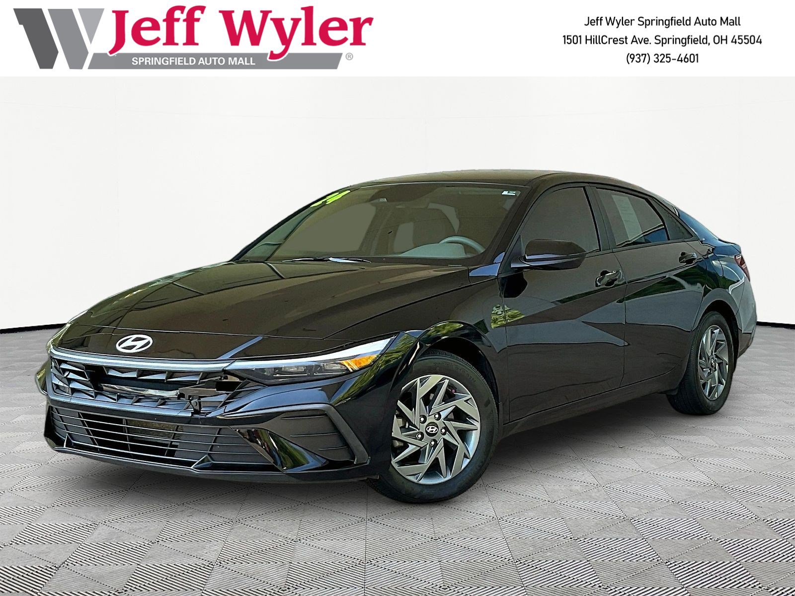 Used 2024 Hyundai Elantra SEL FWD image 1
