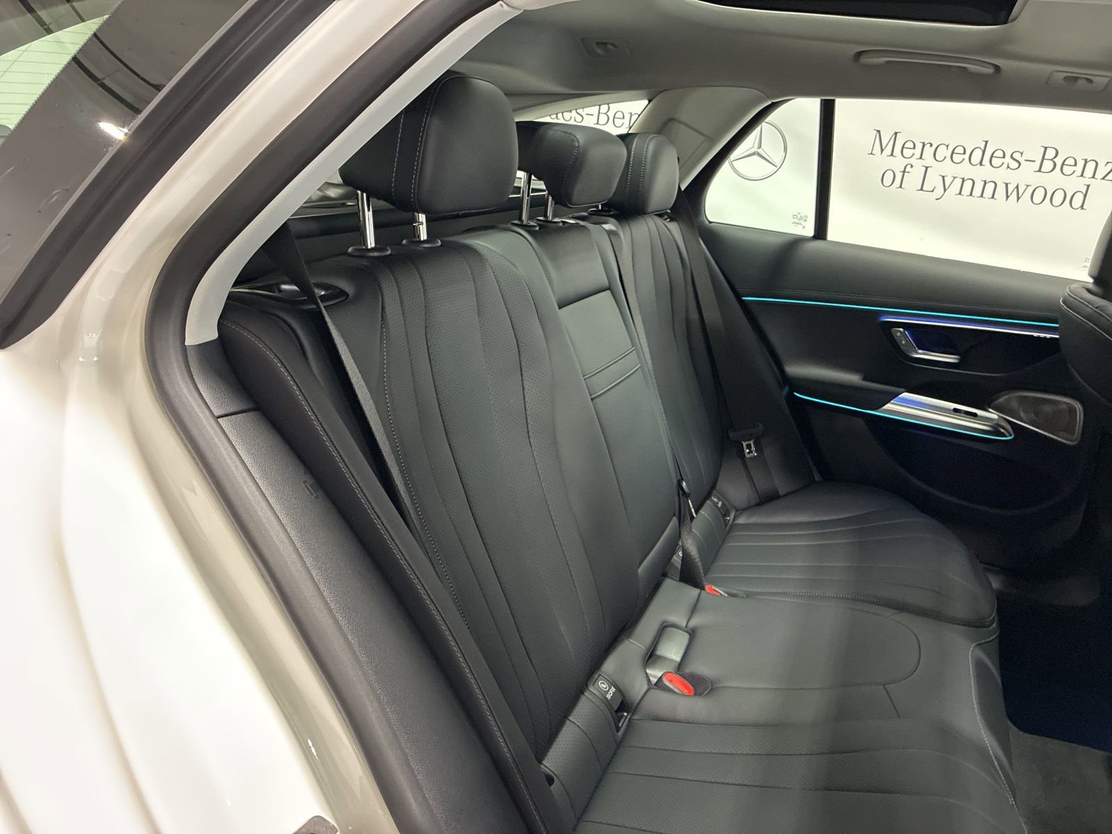 New 2026 Mercedes-Benz E 450 4MATIC All-Terrain Wagon image 21