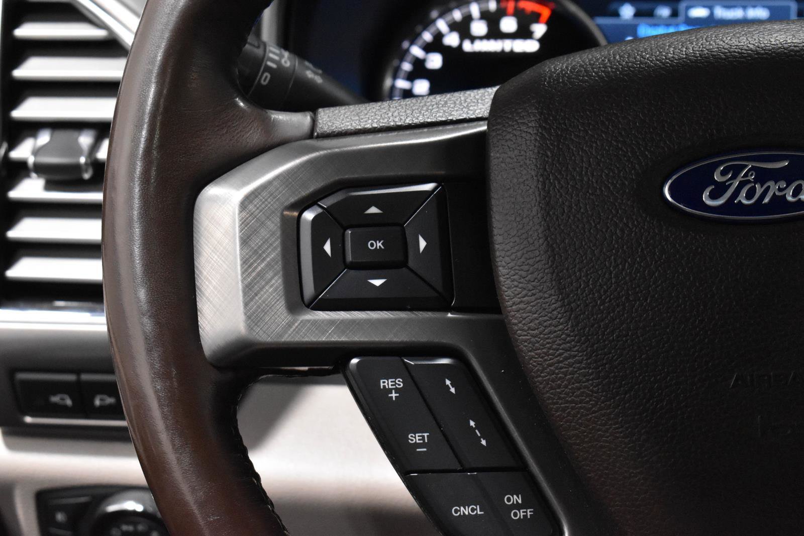 Used 2019 Ford F150 Limited w/ Trailer Tow Package image 9