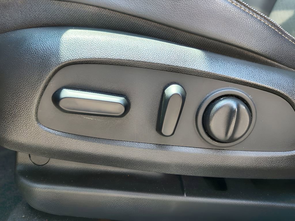 Used 2021 Buick Encore GX Preferred w/ Cold Weather Comfort Package image 11