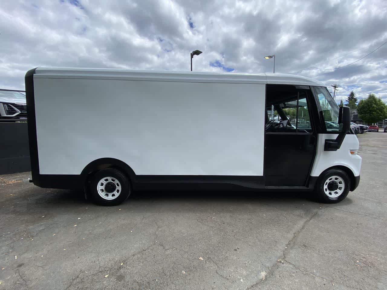 Used 2023 Chevrolet Brightdrop 600 w/ Active Safety Package 2 AWD/4WD image 7