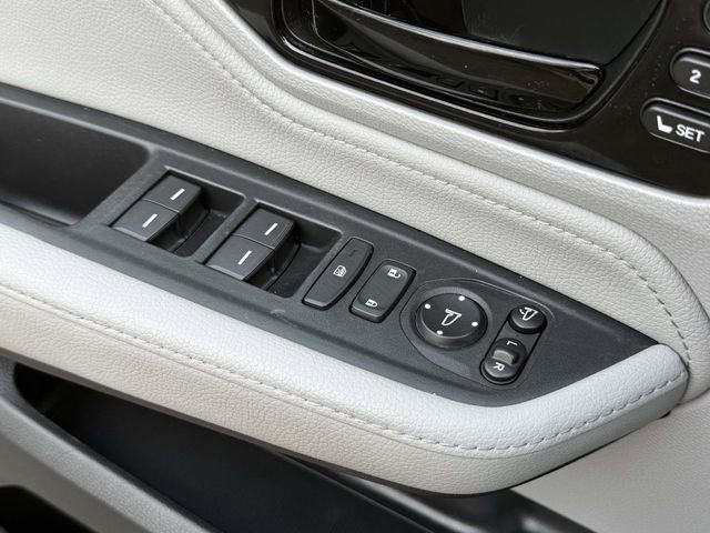 Used 2019 Honda Odyssey Elite image 9