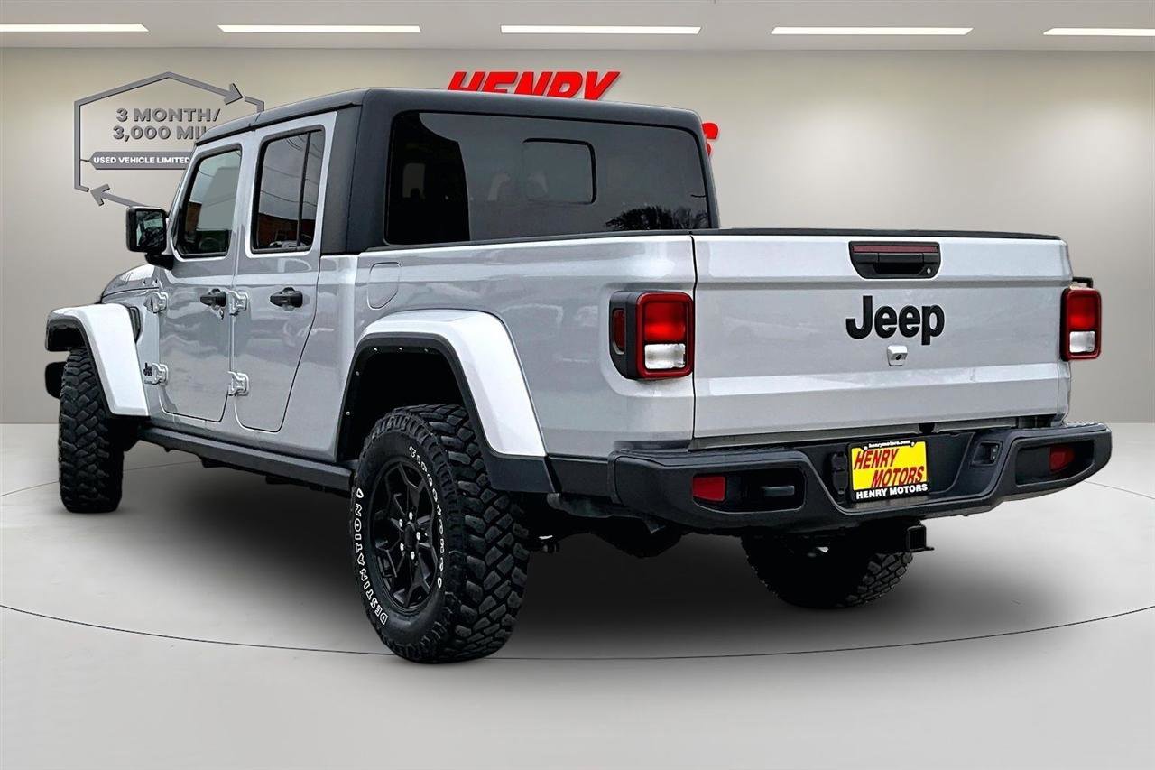 Used 2022 Jeep Gladiator Sport image 4