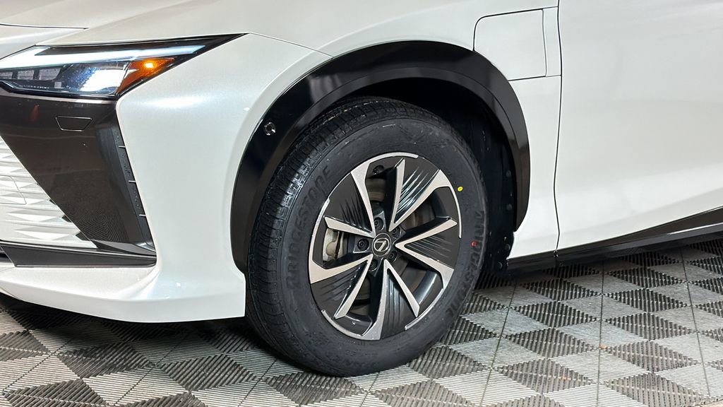 Certified 2023 Lexus RZ 450e Premium w/ Technology Package image 4