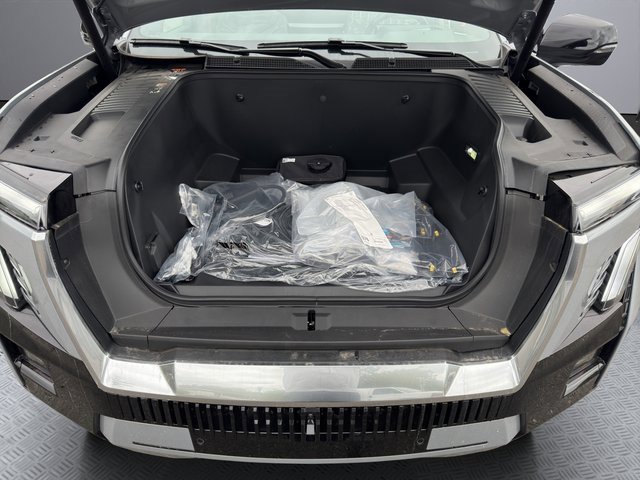 New 2025 GMC Sierra EV Denali image 25