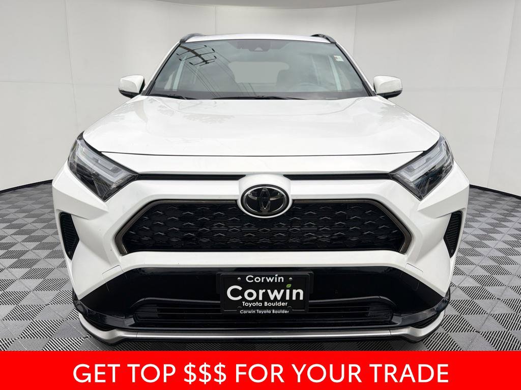 Used 2025 Toyota RAV4 SE AWD/4WD image 2