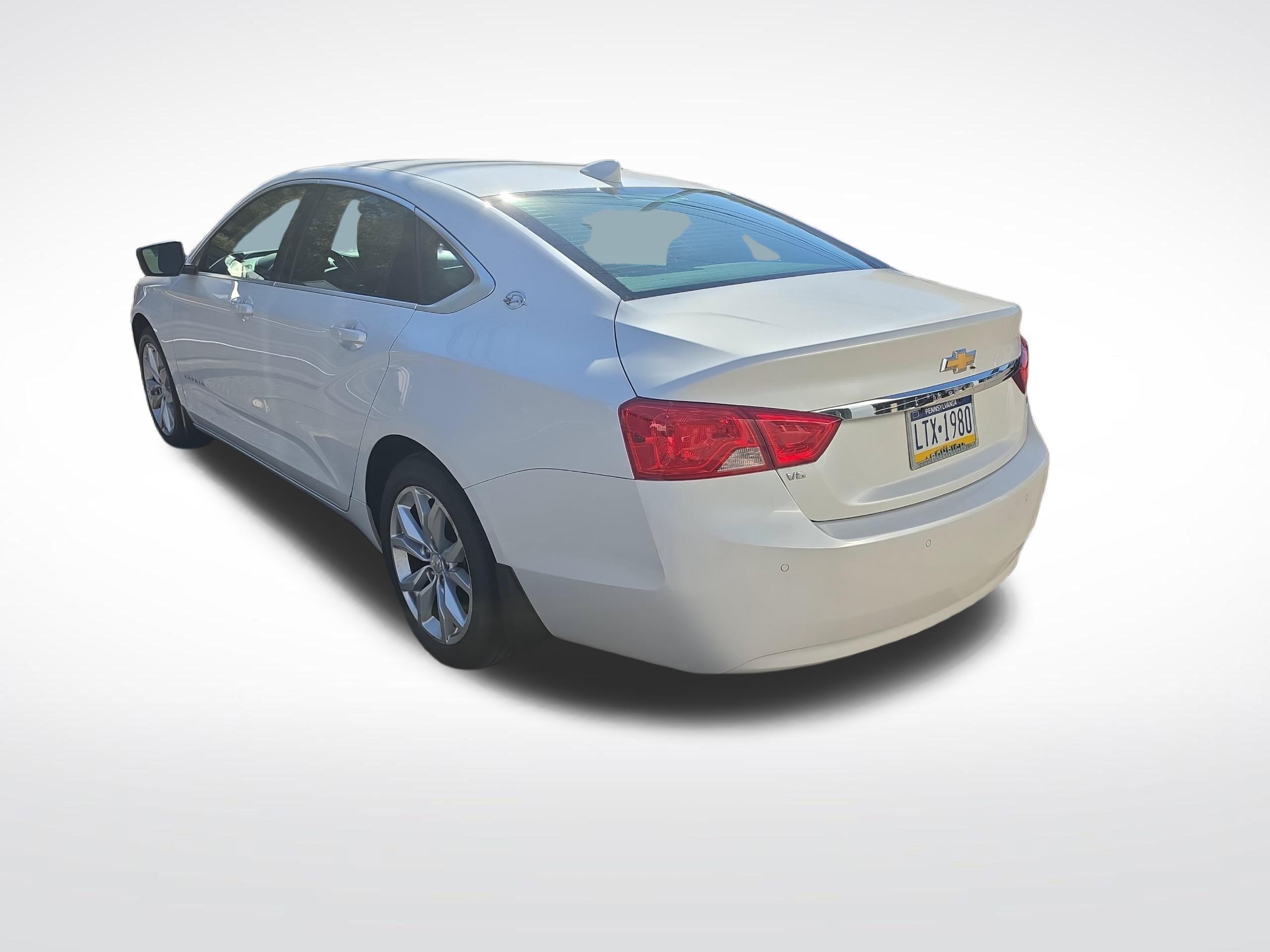 Used 2016 Chevrolet Impala LT w/ Leather Package FWD image 4