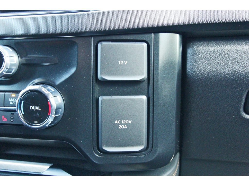 Certified 2024 Ford F250 Platinum w/ Tremor Off-Road Package AWD/4WD image 36