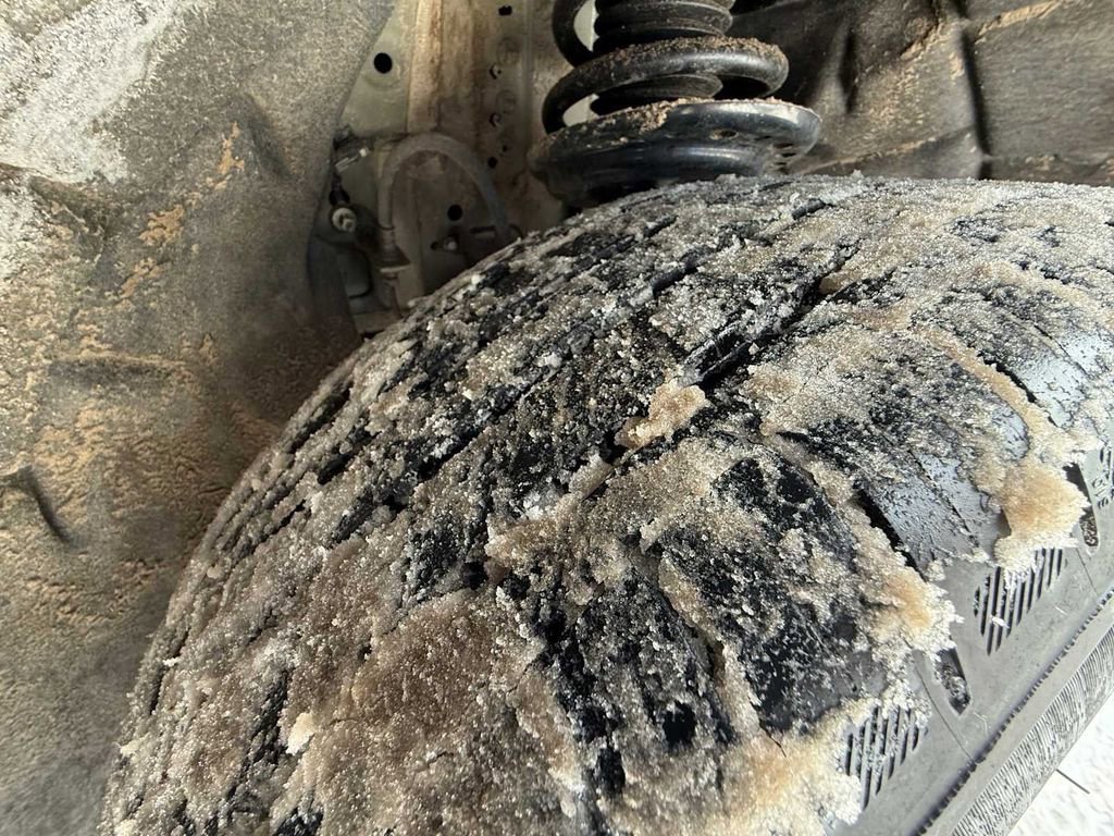 Used 2025 Chevrolet Equinox EV LT w/ Convenience Package image 53