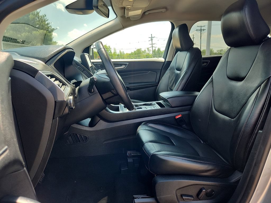 Used 2022 Ford Edge Titanium AWD/4WD image 14