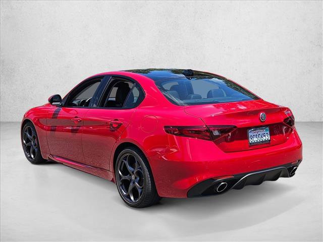 Used 2018 Alfa Romeo Giulia Ti Sport w/ Quick Order Package 22U Sport RWD image 8