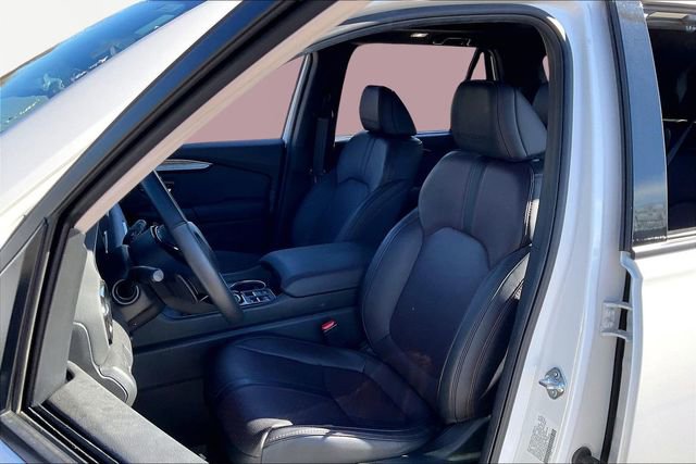 Used 2025 Honda Pilot Black Edition image 15