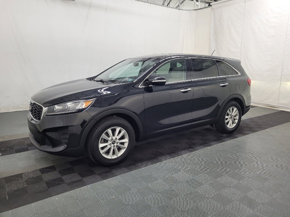 Used 2020 Kia Sorento LX FWD image 2