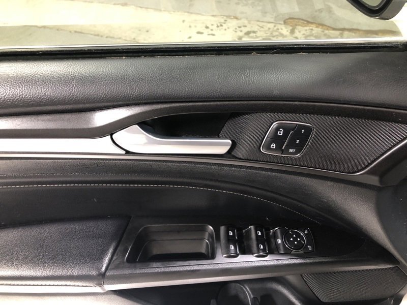 Used 2017 Ford Fusion Titanium image 21