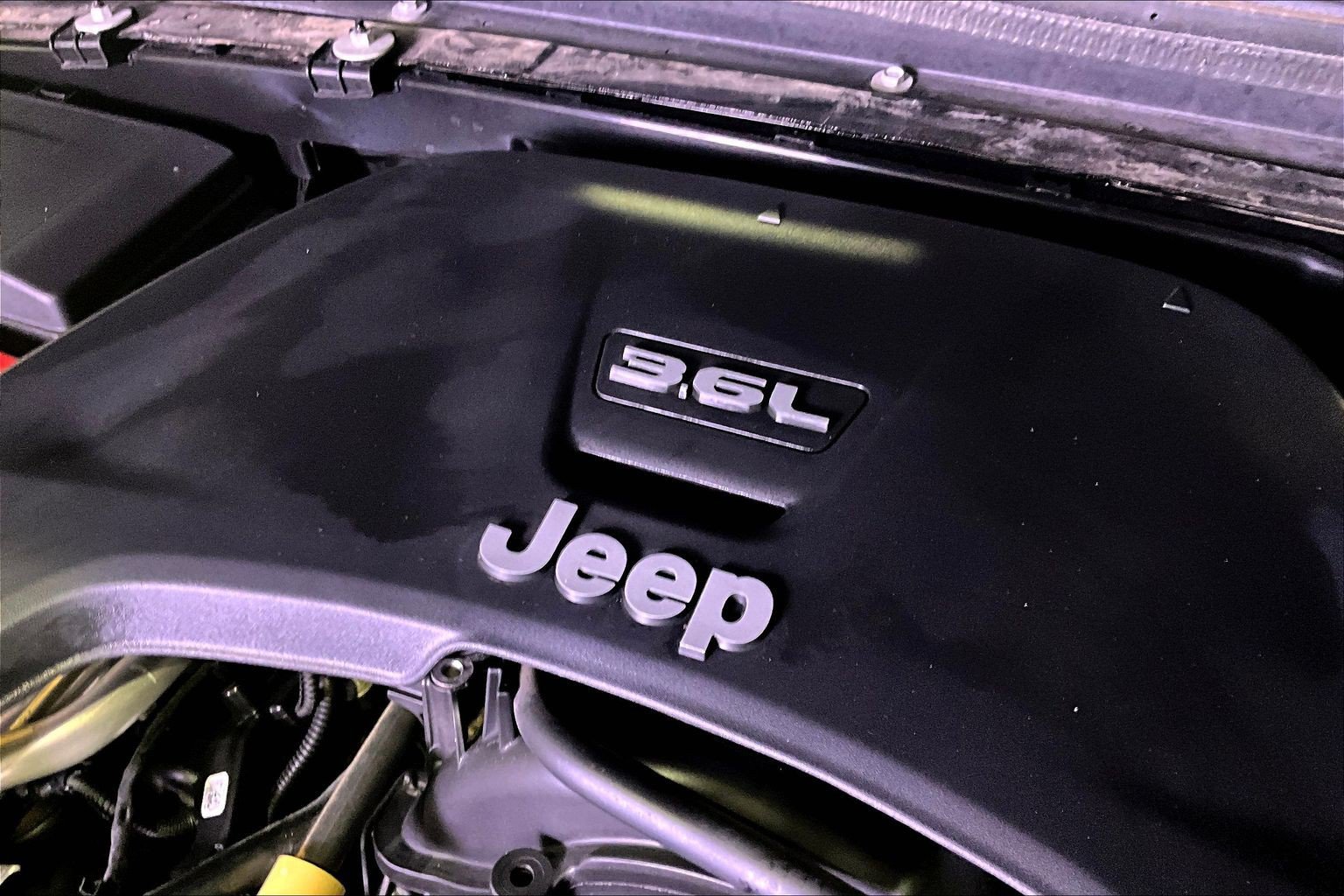 Used 2021 Jeep Gladiator Overland w/ Popular Equipment Package AWD/4WD image 32