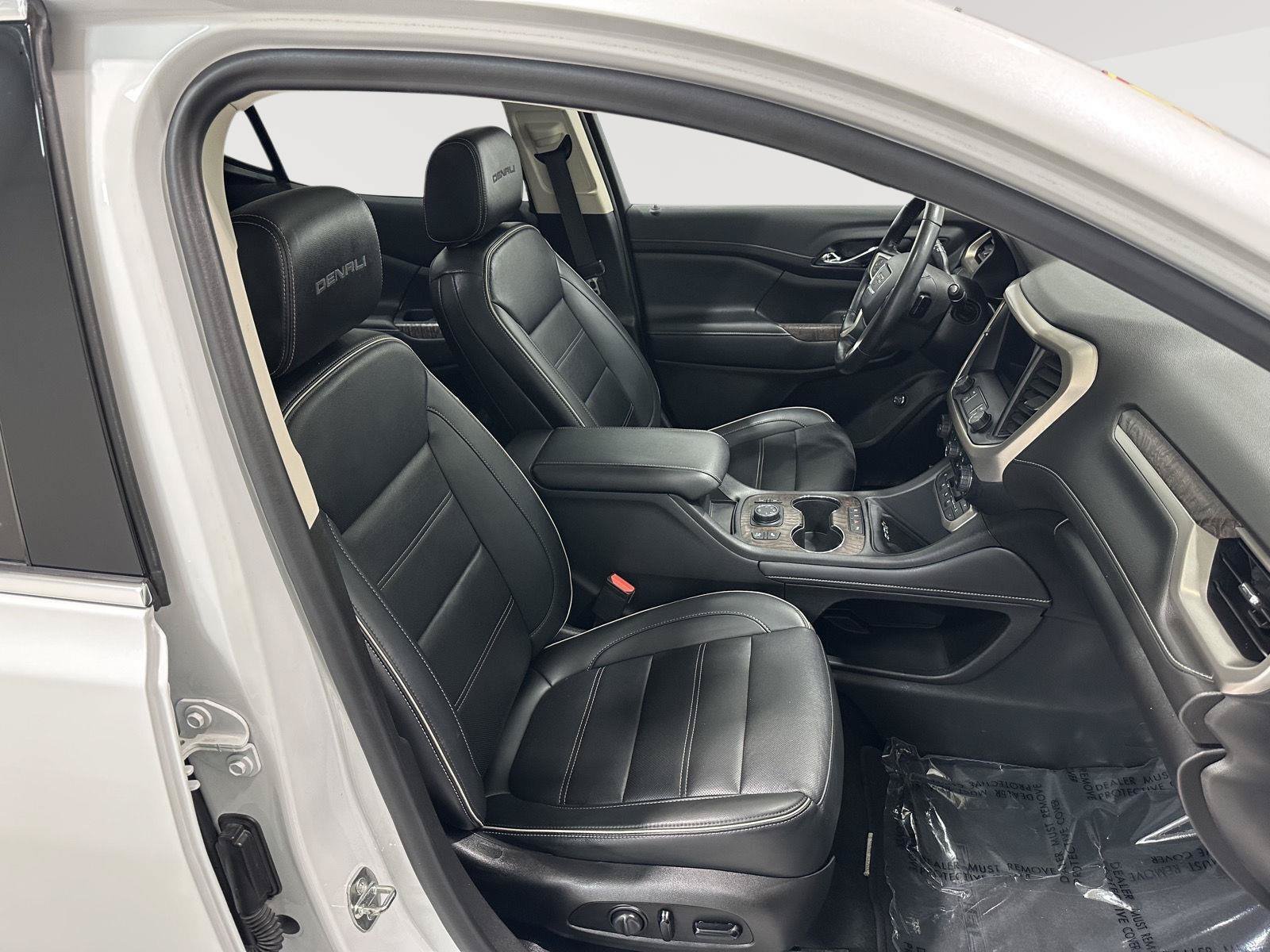 Used 2021 GMC Acadia Denali w/ Denali Technology Package AWD/4WD image 28