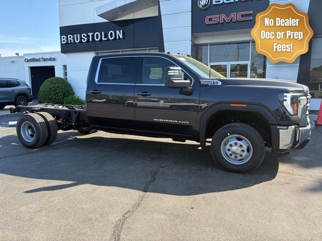 New 2026 GMC Sierra 3500 SLE w/ SLE Convenience Package AWD/4WD image 1