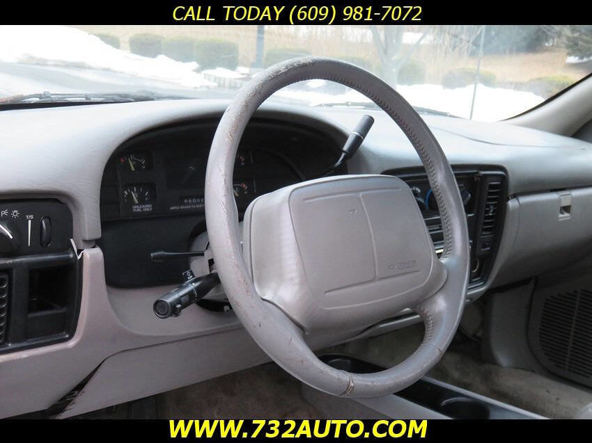Used 1995 Chevrolet Impala SS image 23