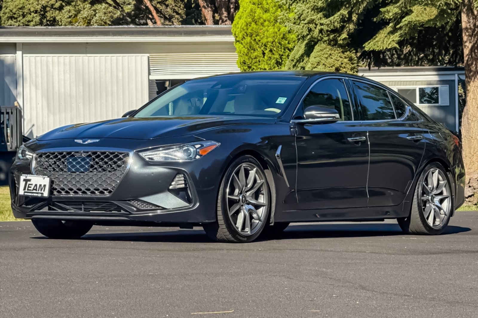 Used 2019 Genesis G70 3.3T Design RWD image 9