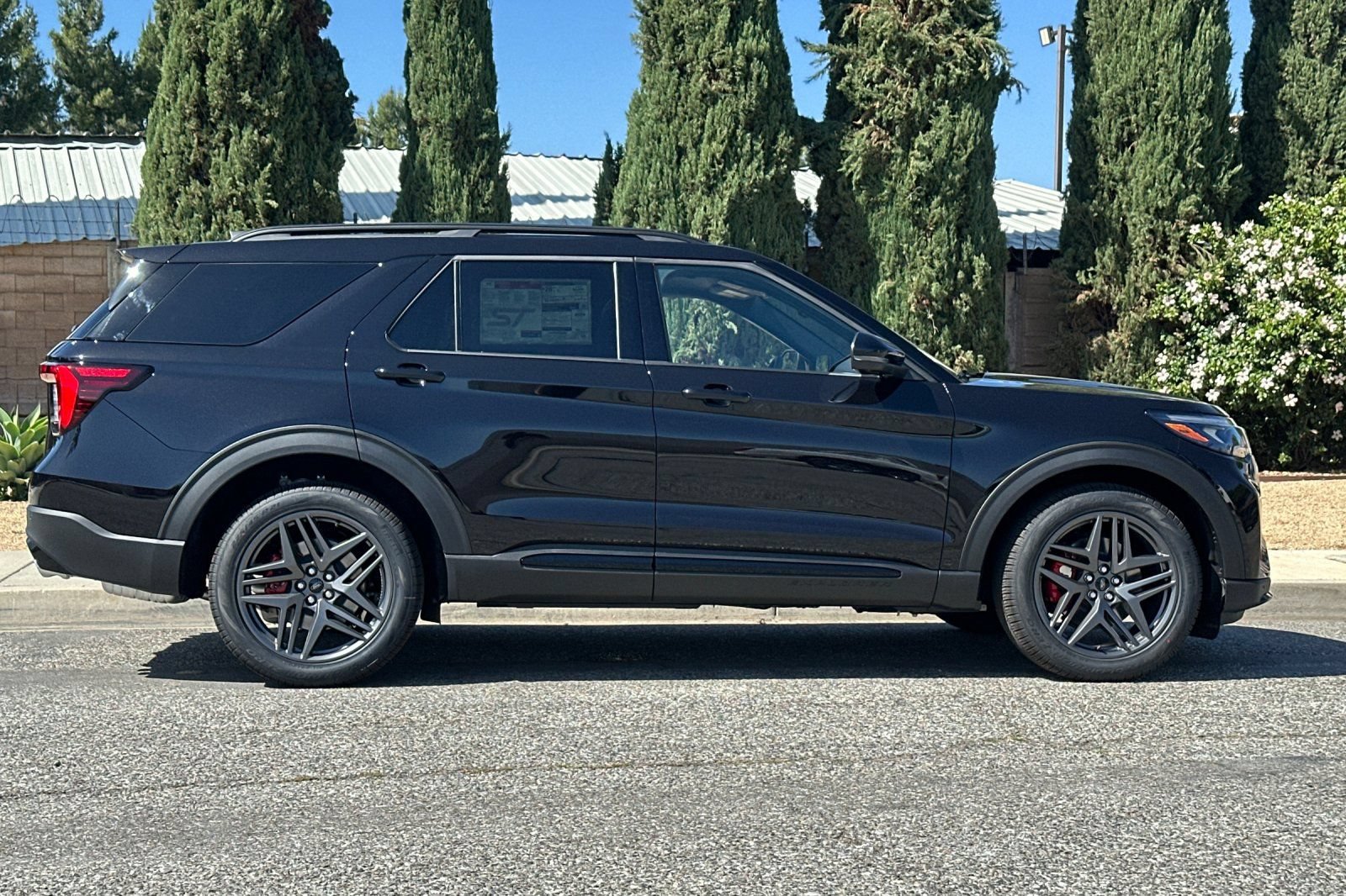 New 2026 Ford Explorer ST w/ Sun And Sound Package AWD/4WD image 3