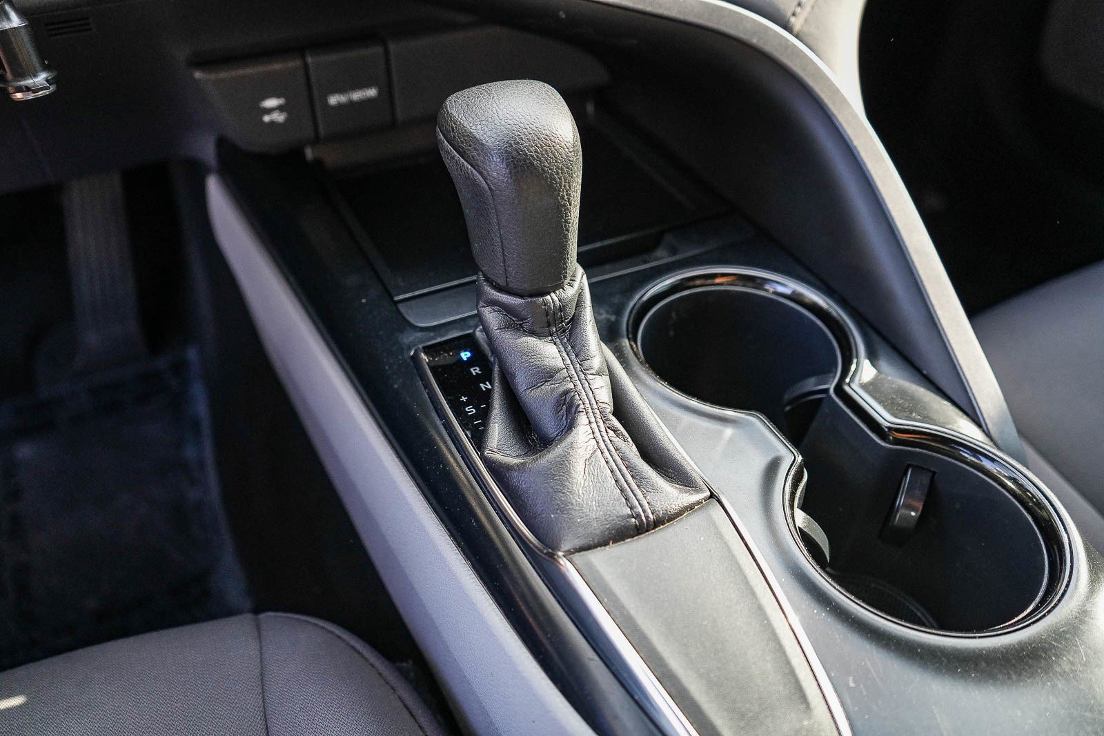 Used 2019 Toyota Camry LE w/ Carpet Mat Package FWD image 18