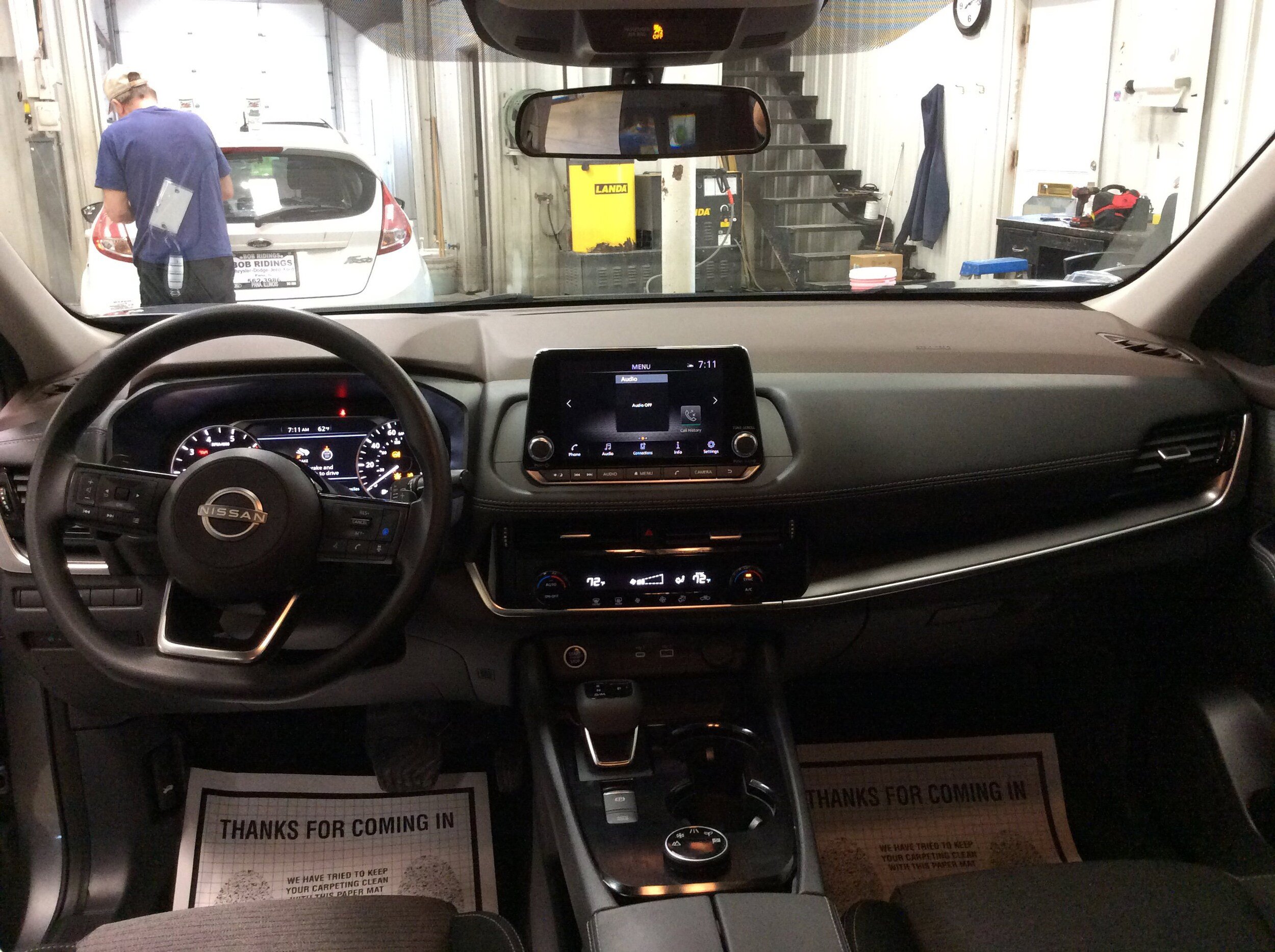 Used 2022 Nissan Rogue SV AWD/4WD image 17