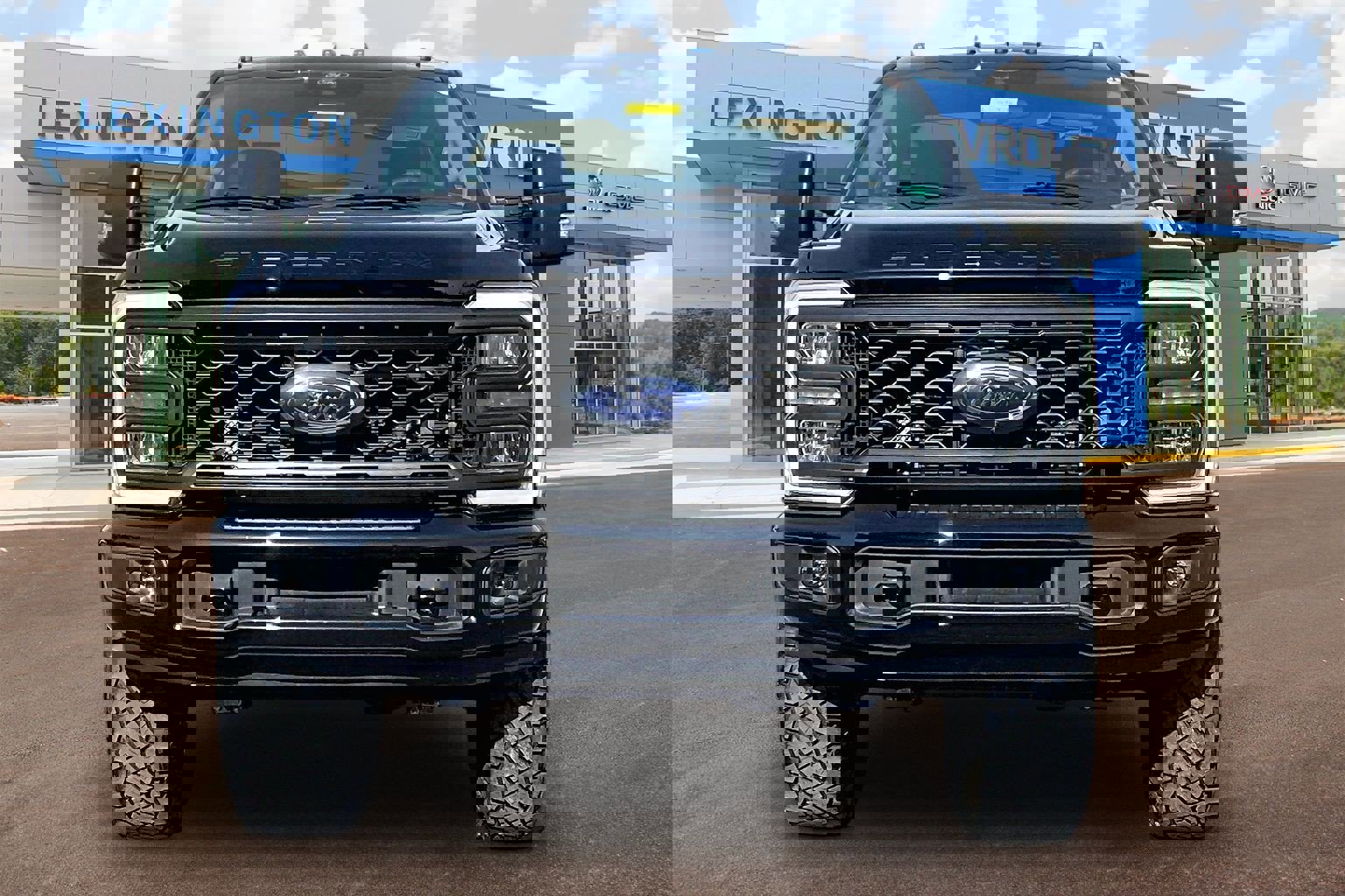 Used 2025 Ford F250 XL w/ STX Appearance Package image 3