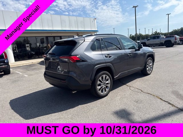 Used 2022 Toyota RAV4 XLE Premium FWD image 3