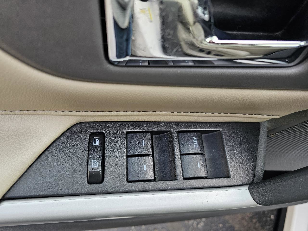 Used 2014 Ford Edge Limited w/ Equipment Group 302A image 5