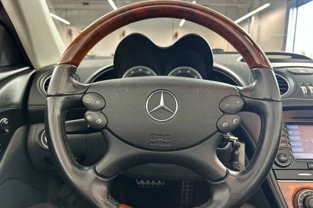 Used 2005 Mercedes-Benz SL 500 image 23