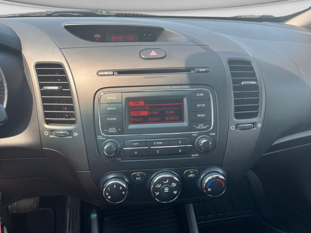 Used 2016 Kia Forte LX FWD image 19