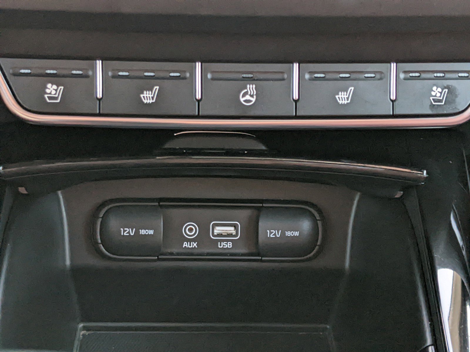 Used 2017 Kia Sorento SX image 29