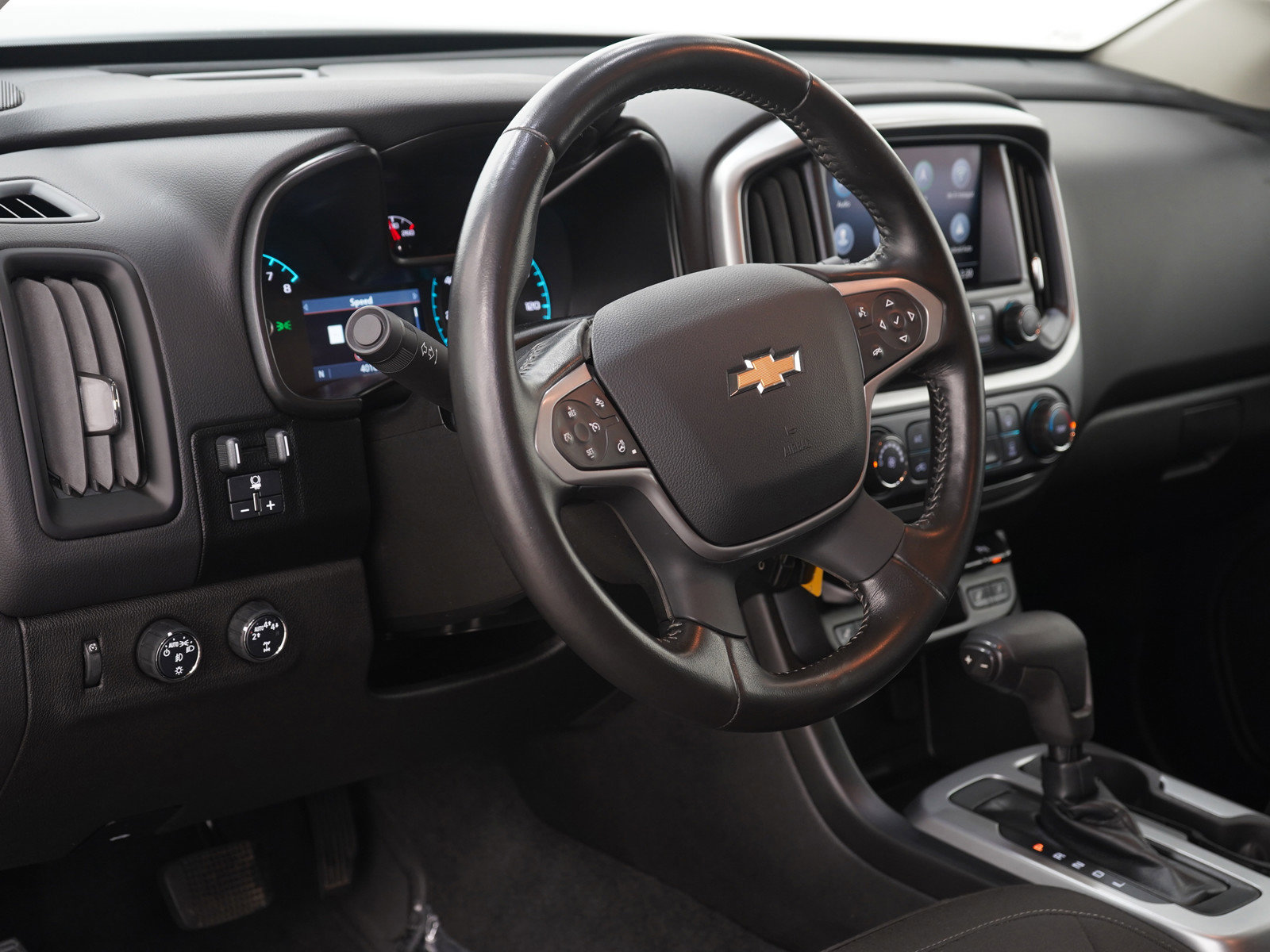 Used 2020 Chevrolet Colorado LT w/ Colorado RST Special Edition image 18