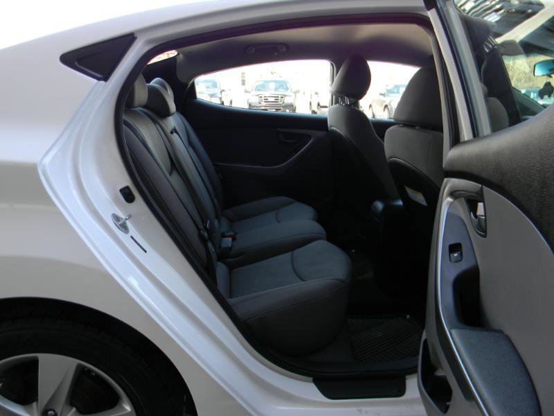 Used 2013 Hyundai Elantra GLS FWD image 13