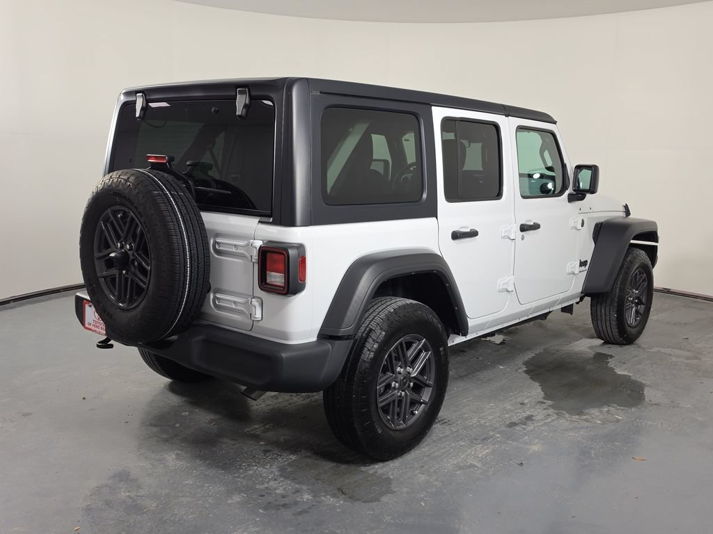 Used 2024 Jeep Wrangler Unlimited Sport AWD/4WD image 7