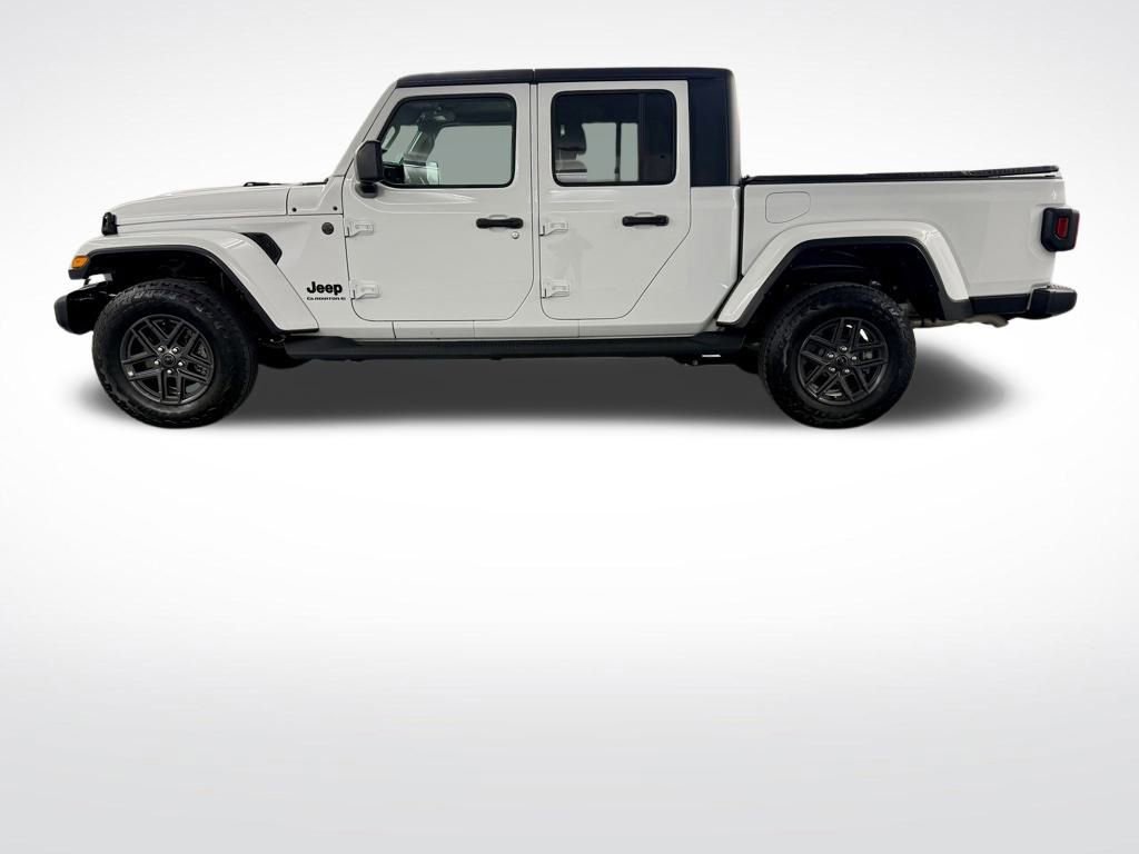 Used 2024 Jeep Gladiator Sport image 5